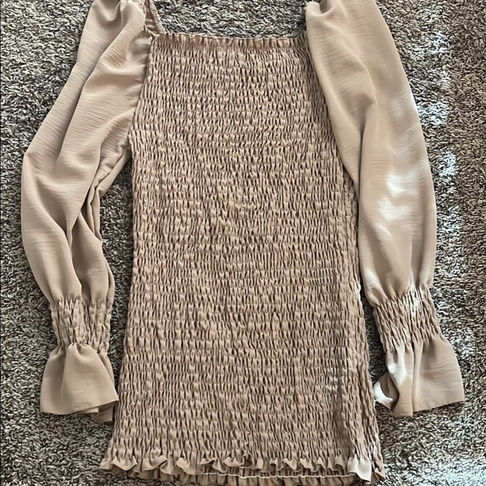 NEVER WORN STILL HAS TAG